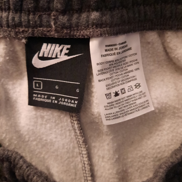 Nike Basketball shorts, Large - Picture 2 of 5